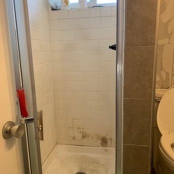 KV Builders - Before Re-glazing (Shower) - General Contractors Near Me KV Builders - Before Re-glazing (Shower) - General Contractors Near Me
