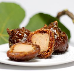 La Combe de Job - Figues farcies au foie gras, une spécialité à déguster froide à l'apéritif. Fabrication artisanale dans notre conserverie près de Brive,