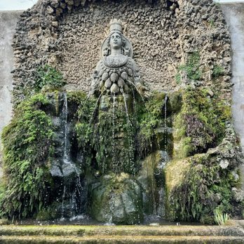Villa d'Este - Your guess is as good as mine! - Landmarks & Historical Buildings Near Me - Tivoli, RM