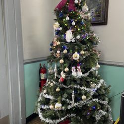 4 Brothers - Christmas  tree