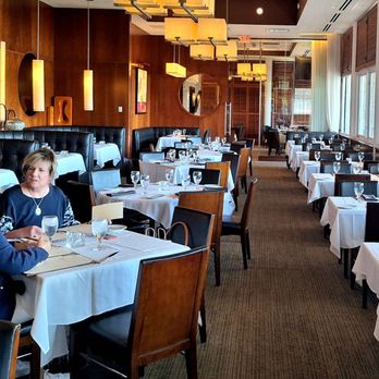 Ocean Prime - Dining Area - Seafood Near Me - Tampa, Florida
