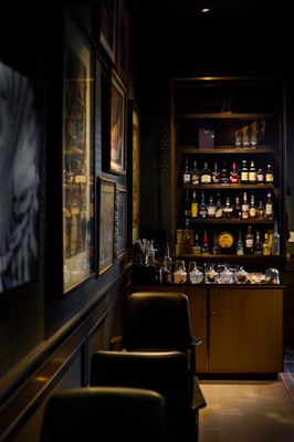 Magnum Speakeasy by null