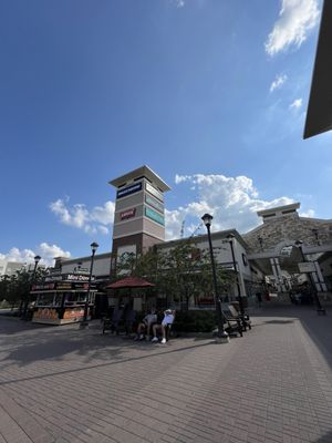 Twin Cities Premium Outlets by null