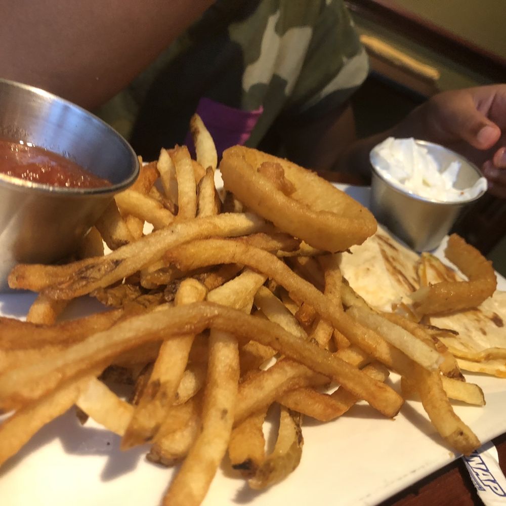 Tavern on 7 - Kids quesadilla and fries - American Near Me - Norwalk, Connecticut Tavern on 7 - Kids quesadilla and fries - American Near Me - Norwalk, Connecticut