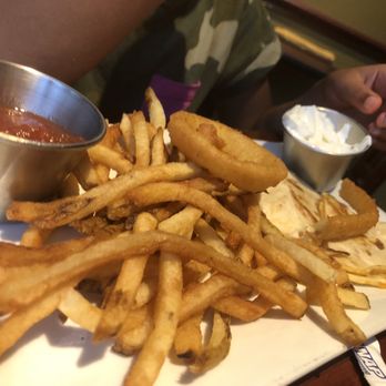 Tavern on 7 - Kids quesadilla and fries - American Near Me - Norwalk, Connecticut Tavern on 7 - Kids quesadilla and fries - American Near Me - Norwalk, Connecticut