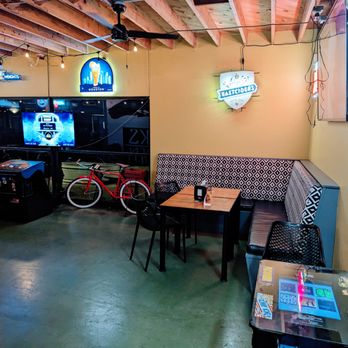 Lazy Oaks Beer Garden - Inside - Bars Near Me - Houston, Texas Lazy Oaks Beer Garden - Inside - Bars Near Me - Houston, Texas