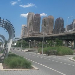 Manhattan and Beyond Tours llc - Hudson River Park and bikeway