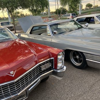Smoke & Grain - Caddies - Burgers Near Me - Gilbert, Arizona