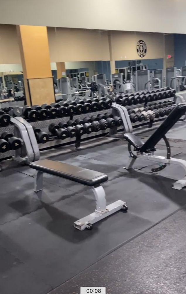 GOLD’S GYM Updated September 2024 16 Photos & 79 Reviews 100