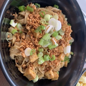 Bagan Burmese Kitchen - N6. Burmese Garlic Noodle (Si Chat Kyaut Swe)-chicken/pork/tofu(V) - Burmese Near Me - Los Angeles, California Bagan Burmese Kitchen - N6. Burmese Garlic Noodle (Si Chat Kyaut Swe)-chicken/pork/tofu(V) - Burmese Near Me - Los Angeles, California