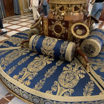 Palacio Real de Madrid - Landmarks & Historical Buildings Near Me - Madrid, M