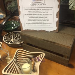 Annie's Hallmark Shop