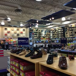 shoe warehouse kingston
