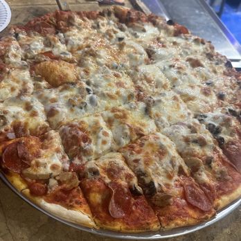 Da Sauce - Large pizza - Pizza Near Me - Denver, Colorado Da Sauce - Large pizza - Pizza Near Me - Denver, Colorado
