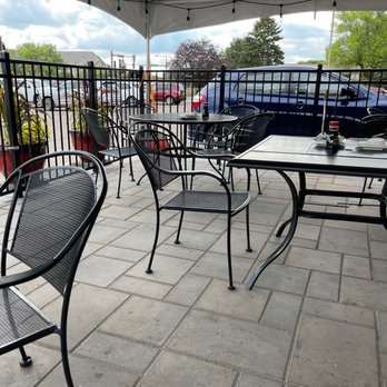 Kai's Sushi & Grill - Outdoor seating - Sushi Bars Near Me - Chanhassen, Minnesota