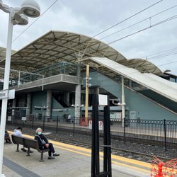 Millbrae Caltrain Station - Train and bus station