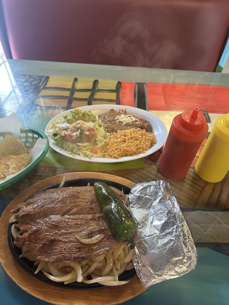 Juanito’s Street Tacos