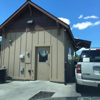 Coffee Cravings - a car parked in front of a building - Coffee & Tea Near Me - Walla Walla, Washington Coffee Cravings - a car parked in front of a building - Coffee & Tea Near Me - Walla Walla, Washington