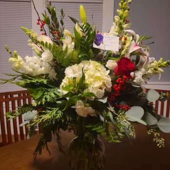 Imondi Florist - Florists Near Me - Pawtucket, Rhode Island
