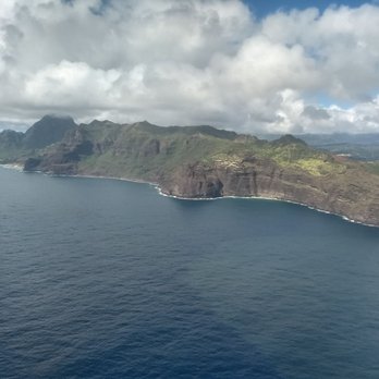 Alaska Airlines - Landing approach to Lihue Airport, Kauai, December 2019 - Airlines Near Me - San Jose, California