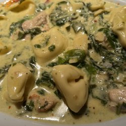 Tannenbaum - Tortellini mit Spinat und Hähnchen - sehr lecker!