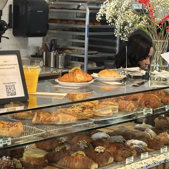 Caracas Bakery - Bakeries Near Me - Miami, Florida
