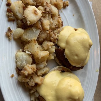 Acropolis Diner Restaurant - Crab Cakes Eggs Benedict - Diners Near Me - Hamden, Connecticut Acropolis Diner Restaurant - Crab Cakes Eggs Benedict - Diners Near Me - Hamden, Connecticut