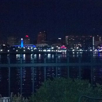 Reef on the Water - Great date night view from The Reef - Seafood Near Me - Long Beach, California Reef on the Water - Great date night view from The Reef - Seafood Near Me - Long Beach, California