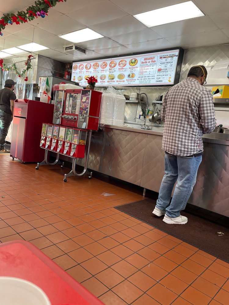 TACOS MEXICO Mexican 19301 Saticoy St, Reseda, CA Restaurant