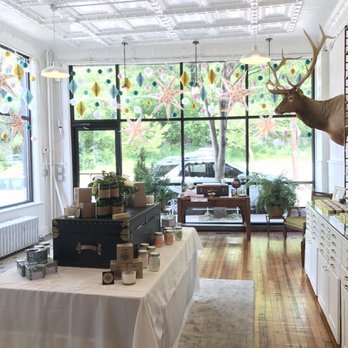 Manitou Candle Co. - Art Classes Near Me - Cincinnati, Ohio