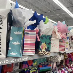 Walgreens - Pre made ready to-go gift bags