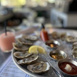 King Street Oyster Bar - Happy hour oysters and froze