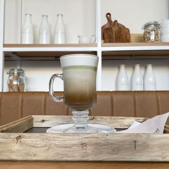 Bacio di Latte - Pistachio Latte - Ice Cream & Frozen Yogurt Near Me - Etiwanda, California