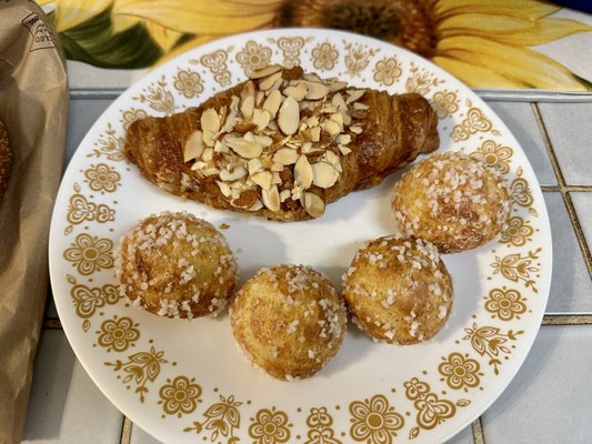 Des Croissants Paris by null