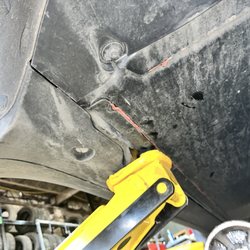 Bridgeport tires - Jack under car, no puck.