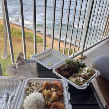 Wailua Drive In - The beauty of a to go foods, you can enjoy it with this view! - Hawaiian Near Me - Kapaʻa, Hawaii