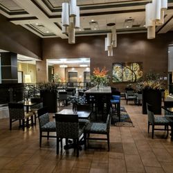Holiday Inn Express & Suites Pittsburgh SW - Southpointe - Breakfast Room at Holiday Inn Express & Suites Pittsburgh SW - Southpointe