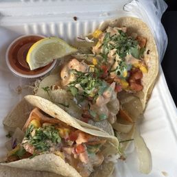 Salmon tacos (3) Salmon tacos (3)