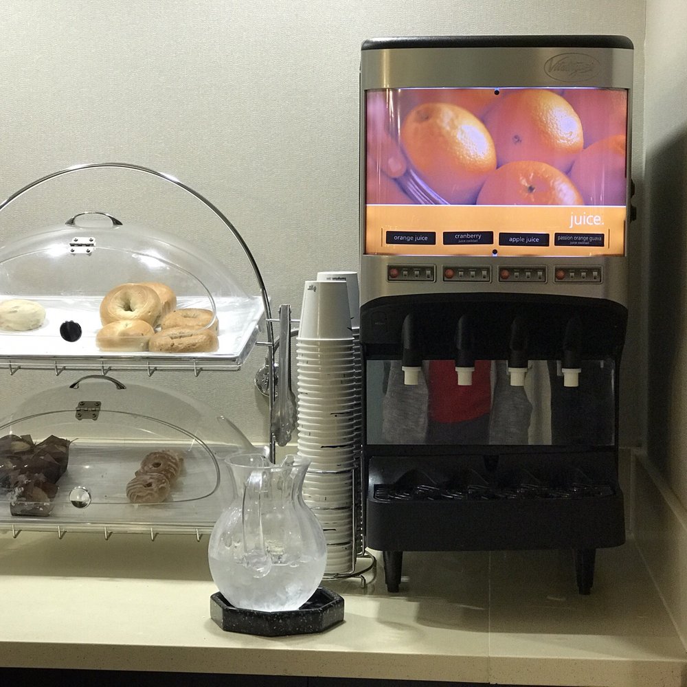 Hampton Inn Morgan Hill - Breakfast 6-10am: Bagels, Pastries, & Juice - Hotels Near Me - Morgan Hill, California