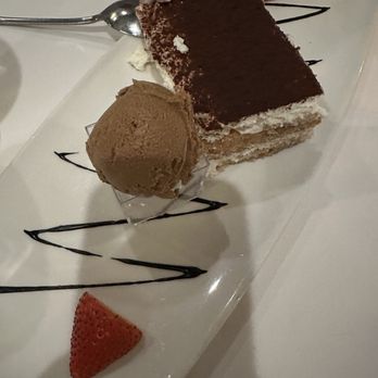 La Strada - Tiramisu - Italian Near Me - Reno, Nevada La Strada - Tiramisu - Italian Near Me - Reno, Nevada