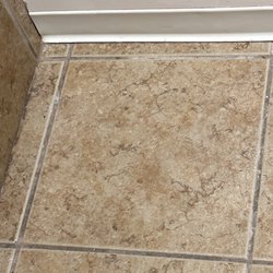 Blue Mountain Veterinary Hospital & Surgery - Floors were very dirty and smelt. Didn't seem to have been cleaned in a while.