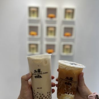 FIFTYLAN Union Square - Caramel milk tea with golden bubbles Ice Cream Black Tea with golden bubbles - Bubble Tea Near Me - New York, New York FIFTYLAN Union Square - Caramel milk tea with golden bubbles Ice Cream Black Tea with golden bubbles - Bubble Tea Near Me - New York, New York