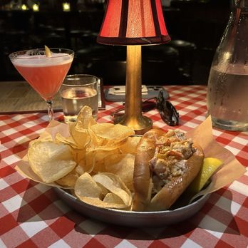 Trivoli Tavern - New England Style Lobster Roll - American Near Me - Chicago, Illinois
