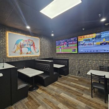 Tandoori Pizza - Pizza Near Me - Rancho Cucamonga, California
