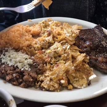 Nuevo Leon Restaurant - Chilaquiles with steak - Mexican Near Me - Chicago, Illinois Nuevo Leon Restaurant - Chilaquiles with steak - Mexican Near Me - Chicago, Illinois