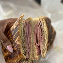 La Segunda Bakery - Cuban