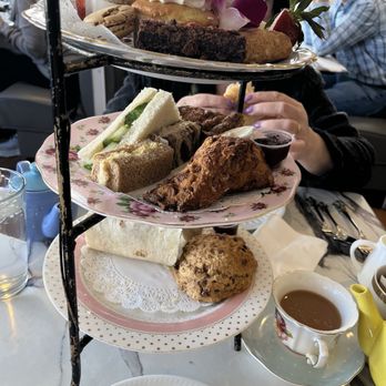 Robinsons Tea Room - Desserts Near Me - Stony Brook, New York