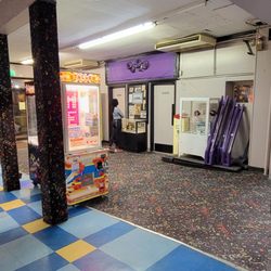Pinland Bowling Lanes