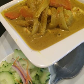 Coconut Bay - Chicken yellow curry - Thai Near Me - Burlingame, California