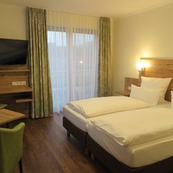 Landgasthof Zum Hirschen - Superior Zimmer mit Flußblick und auf die Weinberge